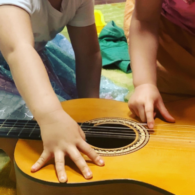 Music Lesson: Learning about guitars